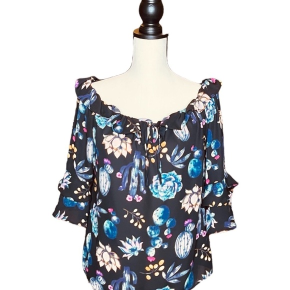 Women’s Lily White Black Floral and Cactus Blouse - Size M - Picture 4 of 8